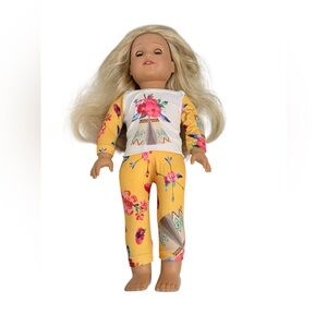 American Girl truly me 2017 doll blonde hair and pajama outfit
